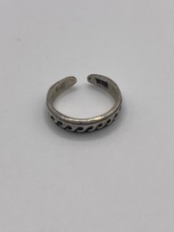 Sterling Toe Ring With Wave Engraving 1.74g   Sz. 4