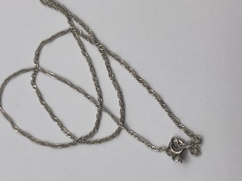 Sterling Necklace With Twisted Chain  2.41g   20' Long