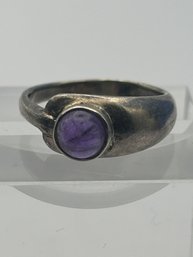 Sterling Silver Ring With Lovely Amethyst Stone. Size 7. 3.14 G.