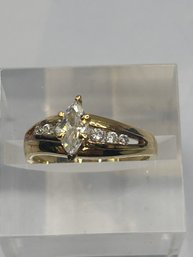 Sterling Silver With Gold Coloring. Beautifully Cut Glass Rhinestones. Size 8.   3.74 G.