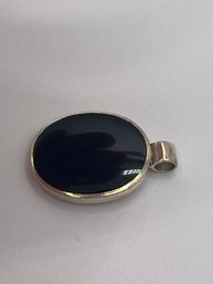 Sterling Oval Pendant With Black Center  5.58g