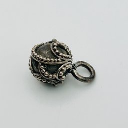 Sterling Silver Ball And Bead Pendant 1.49 G