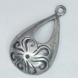 Sterling Teardrop Pendant 3.36 G