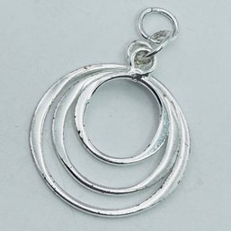 Sterling Silver Triple Ring Pendant 1.29 G