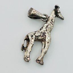 Sterling Silver Vintage Giraffe Pendant 2.65 G