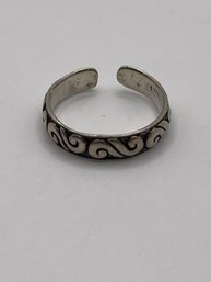 Sterling Toe Ring With Swirl Design   1.27g   Sz. 3