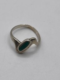 Sterling Ring With Green Inlay   1.85g   Sz. 3.5