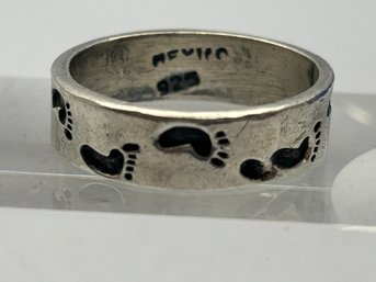 Mexico Sterling Silver Ring With Footprint Engraved Details Size 9, 5.06 G