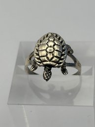 Sterling Silver Ring With Turtle Detail. Moving Parts. Size 8.5, 3.95 G.