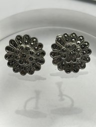 Sterling SilverSterling Silver Cluster Flower Design Earrings Screw Back Clip On. 6.46 G.