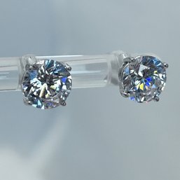 China  CZ Sterling Silver Stud Clear Stone Earring. 1.58 G.