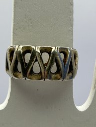 Sterling Silver Band With Teardrop Detail Size 6.5, 3.53 G