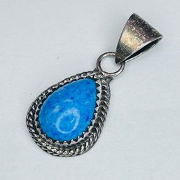 Sterling Silver Blue Stone  Pendant 2.32 G