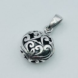 Sterling Silver Filigree Pendant 1.93 G