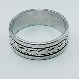 Sterling Silver Band Etched Detail 3.06 G, Size 5.5