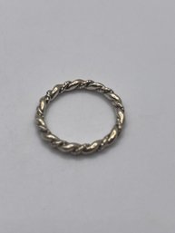 Sterling Ring With Twist Design 2.36g  Size 7.5
