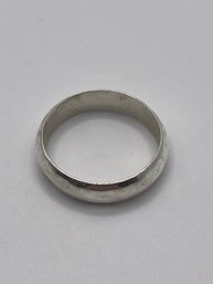 Sterling Ring 1.36g  Size 8.5