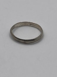 Small Sterling Ring .73g  Size 3