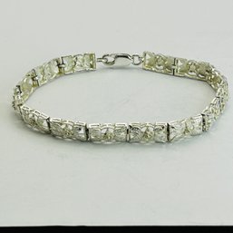 SA Sterling Silver Link Bracelet With Flower Detail 8.84 G