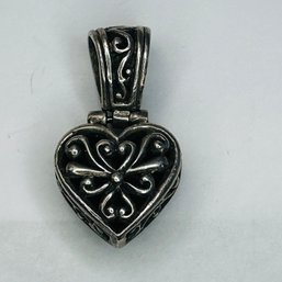 Sterling Silver Heart Pendant, Reversible Filigree And Black Stone Design 5.33 G