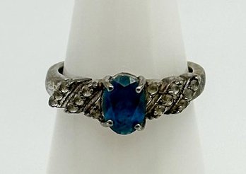 Sterling Ring With Turquoise Oval Stone 2.06g  Size 5