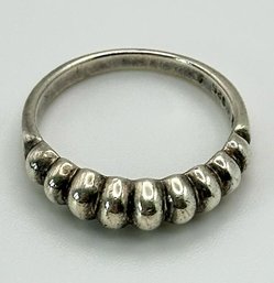 Solid Sterling Band With Scalloped Detail 3.35g  Size 7.5