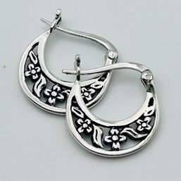 Sterling, Silver Hinge, Hoops, Intricate Flower Detail 2.71 G