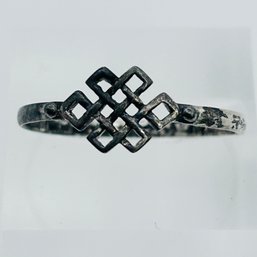 Sterling Silver Band Geometric Detail Size 8.5, .8 G