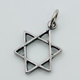 Sterling Silver Star Of David Pendant 1.13 G