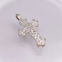 Lovely Open Work Sterling Cross Pendant 2.3g