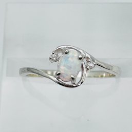 Sterling Silver Opal Ring Size 8, 1.74 G