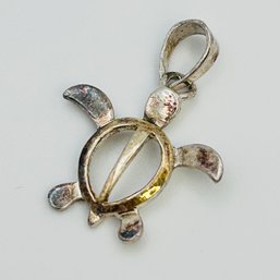 B Sterling Silver Turtle Pendant .83 G