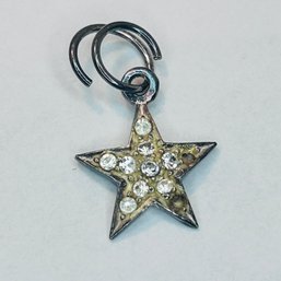 Sterling SilverSterling Silver Star Pendant With Clear Stones 1.06 G