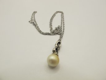 Sterling Necklace With Vintage Pearl Pendant 2.79g