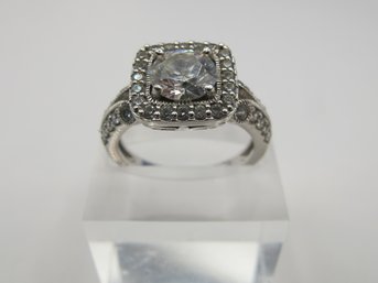 Sterling Ring With Cubic Zirconia  4.49g  Size 7