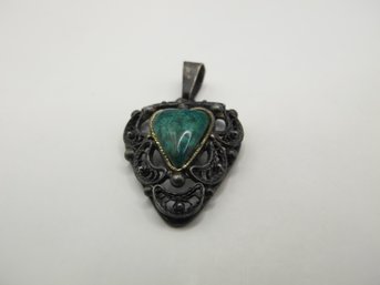 Sterling Heart Pendant With Green Stone 4.57g