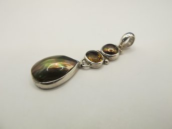 JGD Sterling Pendant With Brown Stones  5.00g