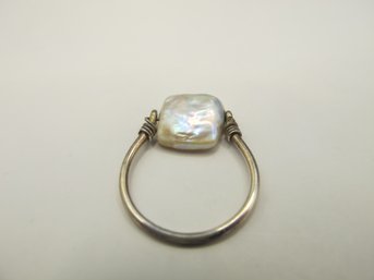 Sterling Wire Ring With Square Pearl 1.80g  Size 6.5