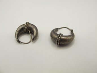 Sterling Hoop Earrings With Rope Detail 3.81g