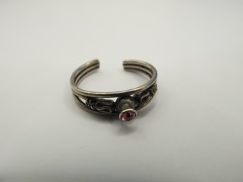 Sterling Ring- Vintage With Mini Pink Stone 1.62g