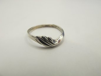 Sterling Wave Ring 1.26g  Size 7.5