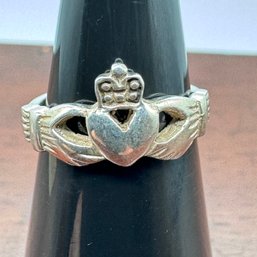 Claddagh Ring - Sterling - 1.57 Grams - Size 4