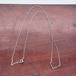 Delicate Sterling Link With 'V' - 1.26 Grams - 18'