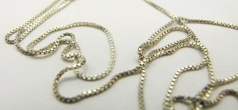 ITALY Petite Sterling Box Chain 1.27g