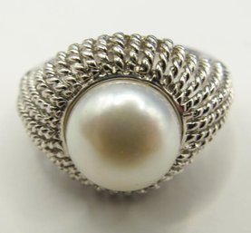 Sterling Detailed Ring With A Pearl 7.34g  Size 7.5