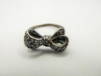 Sterling Ring With Bow And Rhinestones 4.0g  Size 7.5