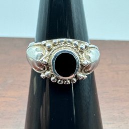 Bezel Set Onyx & Sterling Silver Ring - 3.21 Grams