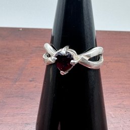 Solitaire Garnet Sterling Silver Bow Ring - 3.22 Grams - Size 7