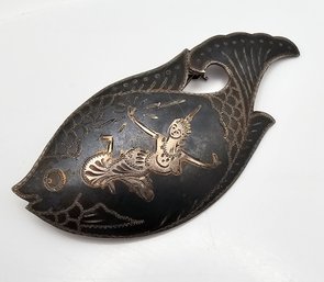 Siam Sterling Silver Etched Fish Brooch 9.6 G