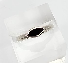 SU Onyx Sterling Silver Ring Size 6 2.1 G